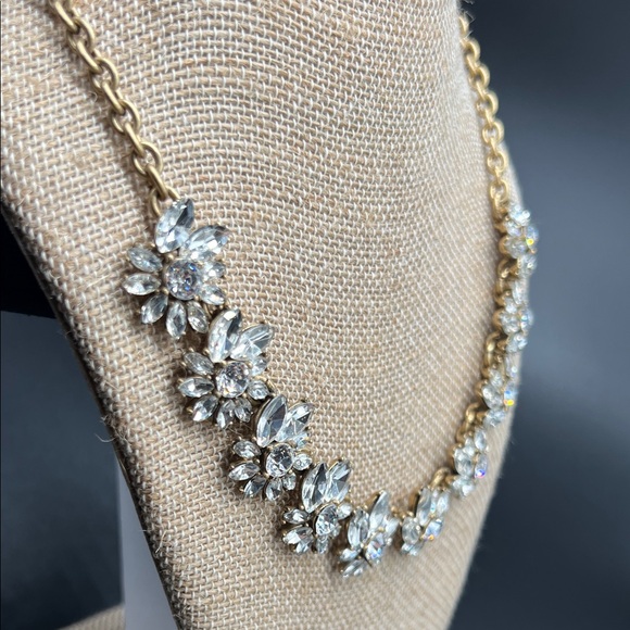 J.Crew Victorian-Inspired Clear Crystal Cluster Statement Bib Necklace ✨ - Picture 7 of 11